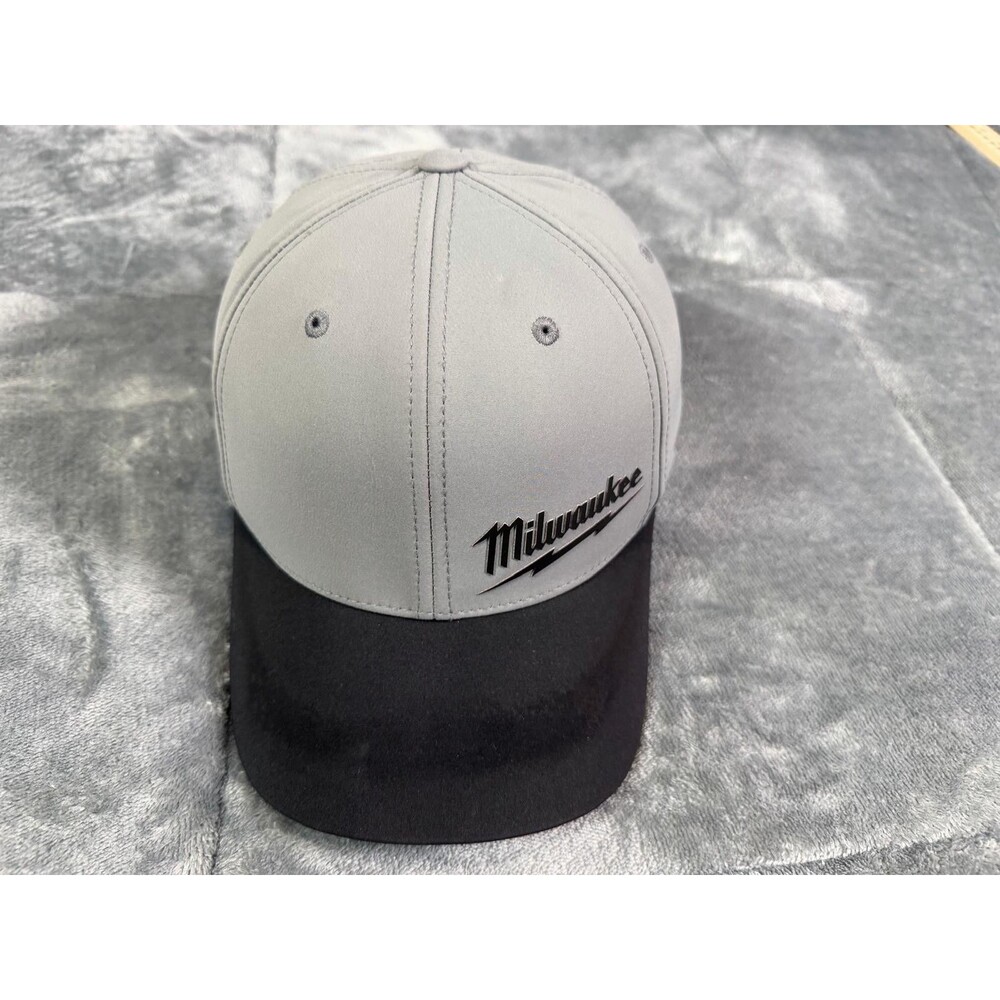 Milwaukee WorkSkin Fitted Hat S/M Gray Black Flexfit Yupoong Cap Used Excellent